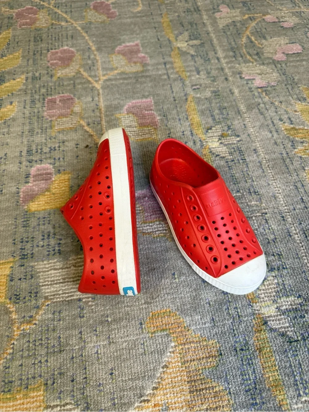 Native Jefferson Kids Torch Red Shell White Slip On Shoes Size C11 Little Kid